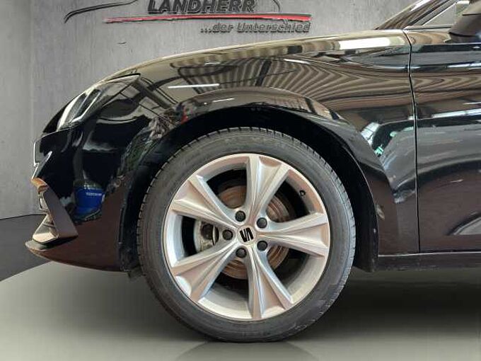 SEAT Leon 1.5 eTSI FR //5 J. Garantie / Navi/Kamera/ Winterpaket