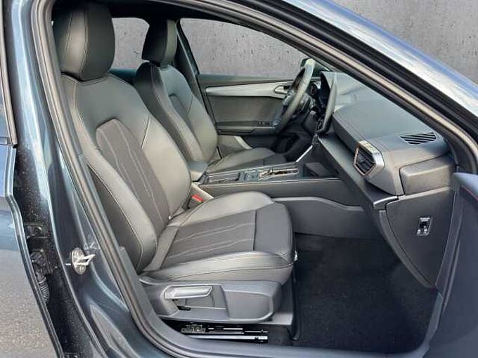 CUPRA Leon ST 1.5 eTSI // 5 J. Garantie /Pano/elektr. Heckklappe /Kamera
