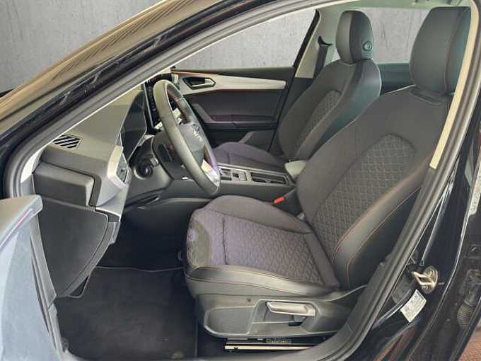 SEAT Leon ST FR 1.5 eTSI  // 5 Jahre Garantie /LED/Navi /Winterpaket
