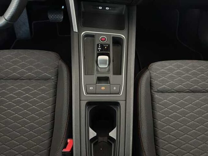 SEAT Leon ST FR 1.5 eTSI  // 5 Jahre Garantie /LED/Navi /Winterpaket