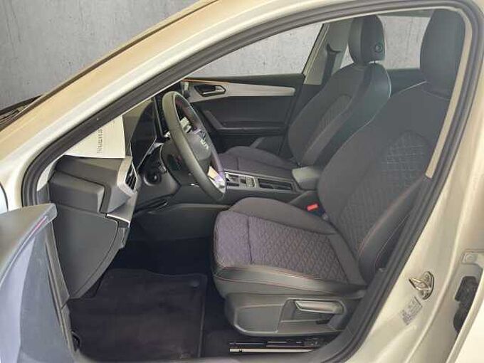 SEAT Leon ST 2.0 TDI FR // 5 J. Garantie /Navi/LED /Sitzheizung