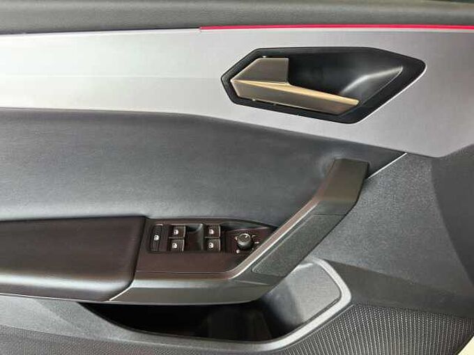 SEAT Leon ST 2.0 TDI FR // 5 J. Garantie /Navi/LED /Sitzheizung