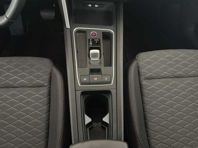 SEAT Leon ST 2.0 TDI FR // 5 J. Garantie /Navi/LED /Sitzheizung