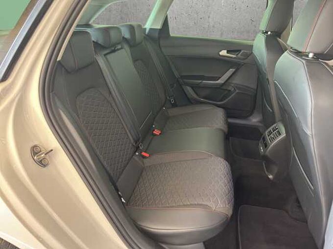 SEAT Leon ST 2.0 TDI FR // 5 J. Garantie /Navi/LED /Sitzheizung