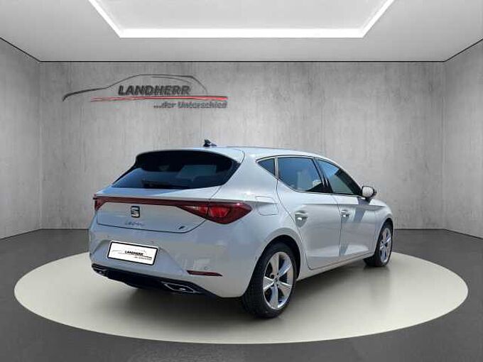 SEAT Leon 1.5 eTSI FR //5 J. Garantie / Navi/Kamera/ Winterpaket