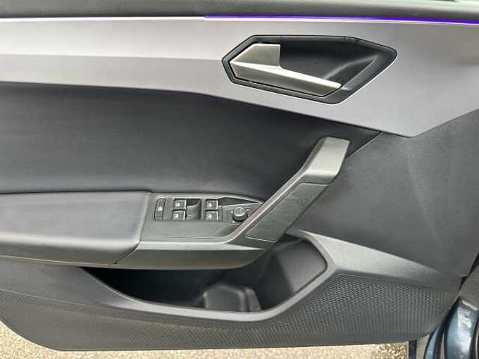 SEAT Leon ST 1.5 eTSI  FR // 5 Jahre Garantie /LED/Navi /Winterpaket