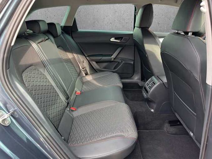 SEAT Leon ST 1.5 eTSI  FR // 5 Jahre Garantie /LED/Navi /Winterpaket