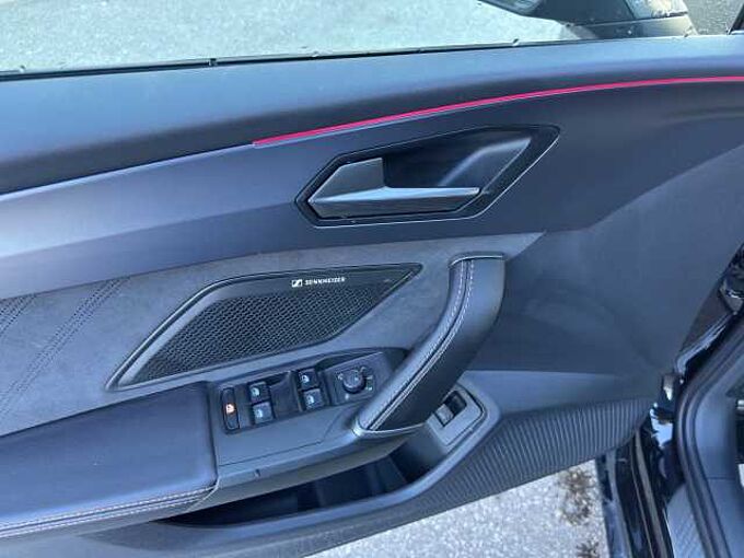 CUPRA Leon ST 2.0 VZ //5 J. Grantie/Matrix/Navi /Winterpaket