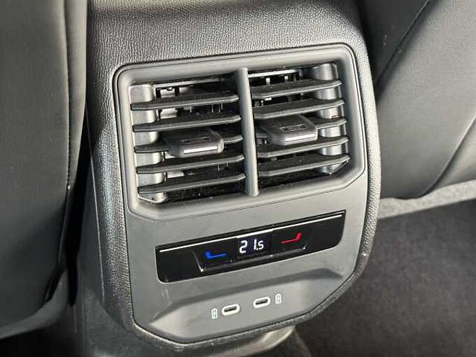 SEAT Leon ST 2.0 TDI FR // 5 J. Garantie /Navi/LED /Sitzheizung