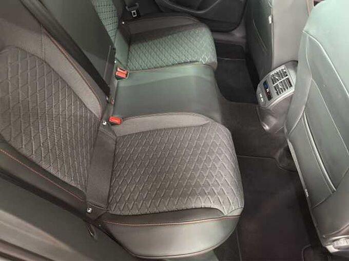 SEAT Leon ST 2.0 TDI FR // 5 J. Garantie /Navi/LED /Sitzheizung