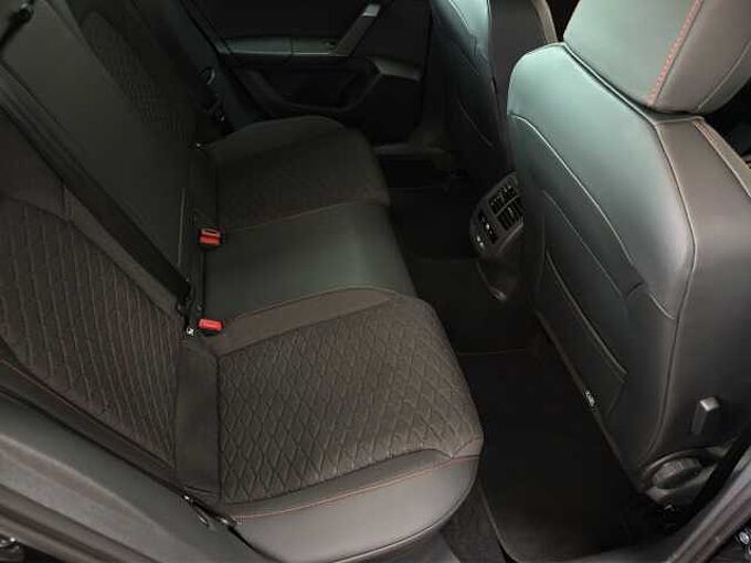 SEAT Leon ST FR 1.5 eTSI // 5 Jahre Garantie /LED/Navi /Winterpaket