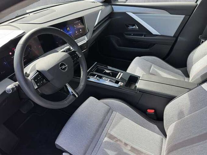 Opel Astra ST 1.5 D Elegance // AHK/Navi/Winterpaket