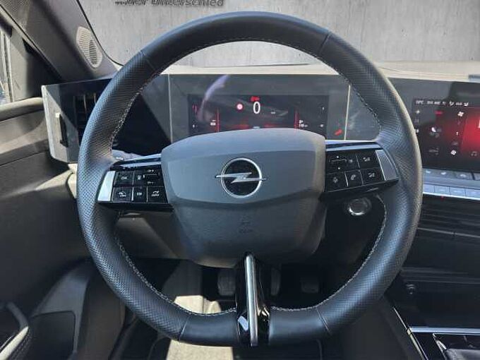 Opel Astra  GS  / AHK abnehmbar/ Farbdisplay