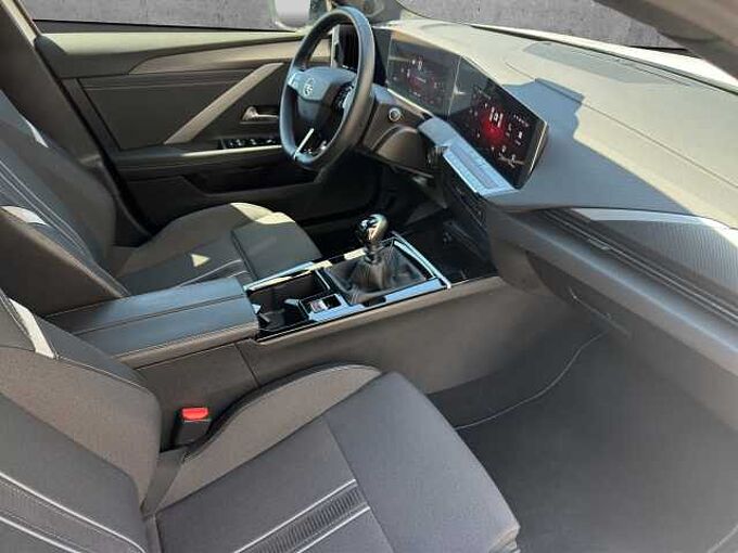 Opel Astra  GS  / AHK abnehmbar/ Farbdisplay