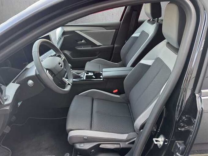 Opel Astra 1.2T Edition // Kamera/Sitzheizung/Navi /ACC