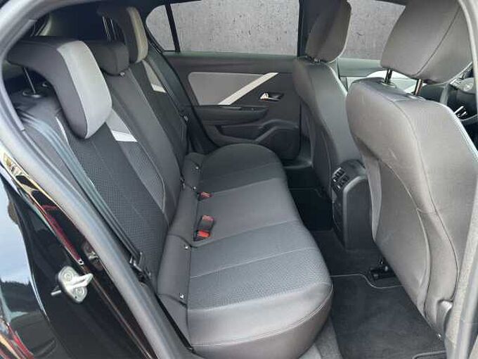Opel Astra 1.2T Edition // Kamera/Sitzheizung/Navi /ACC