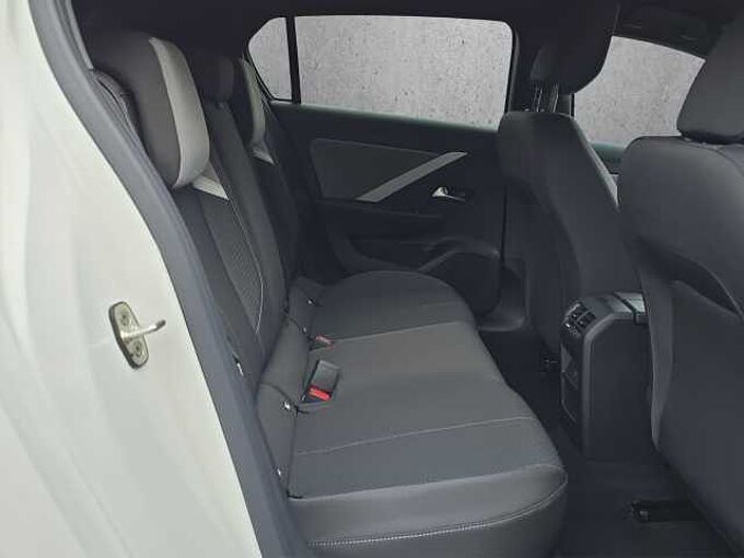 Opel Astra 1.2 Turbo Edition //LED/Sitzheizung /Alu