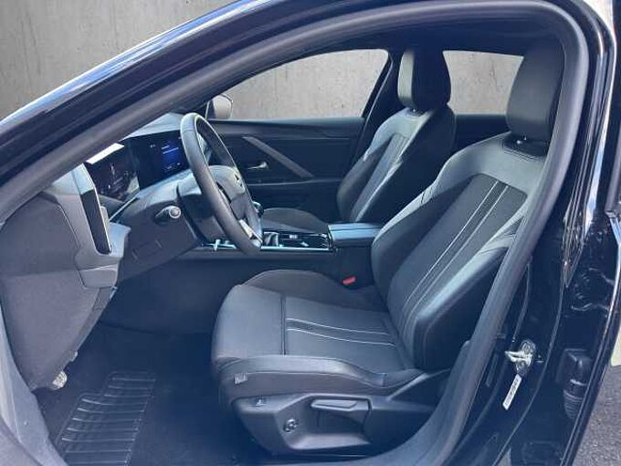 Opel Astra 1.2 T GS //LED/Navi/Winterpaket/Pano/Head-Up