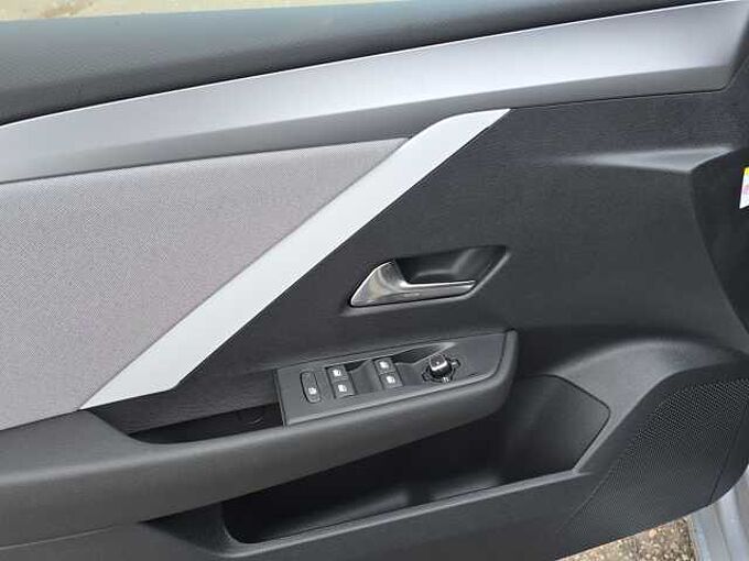 Opel Astra 1.2 Turbo Edition //LED/Sitzheizung /Alu