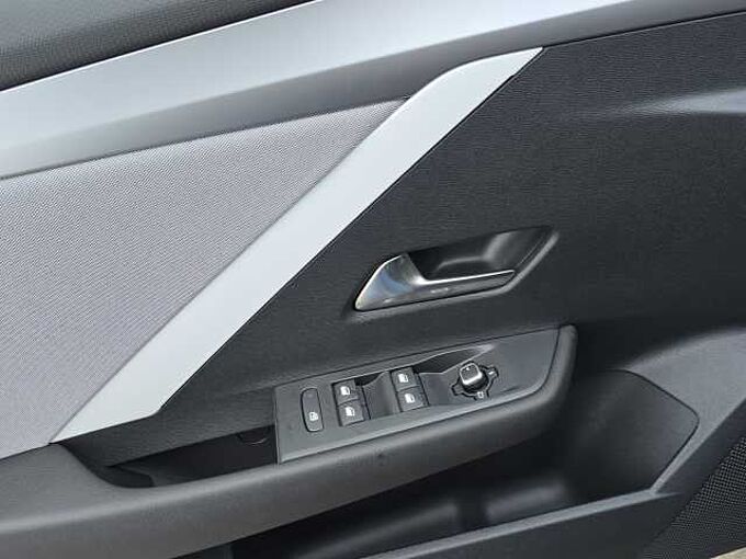 Opel Astra 1.2 Turbo Edition //LED/Sitzheizung /Alu