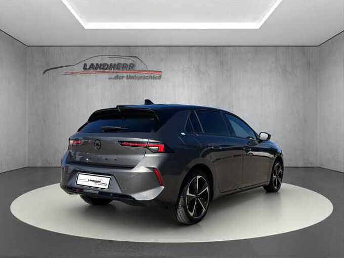 Opel Astra 1.2 T GS //LED/Navi/Winterpaket
