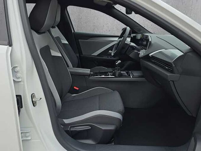 Opel Astra 1.2 Turbo Edition //AHK/Sitzheizung /Alu