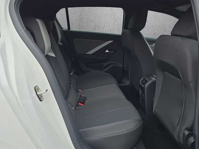 Opel Astra 1.2 Turbo Edition //AHK/Sitzheizung /Alu