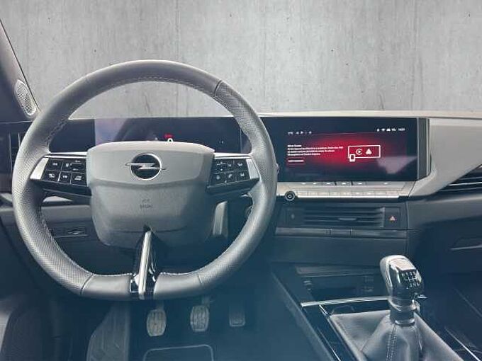 Opel Astra  GS  / AHK abnehmbar /Teilleder