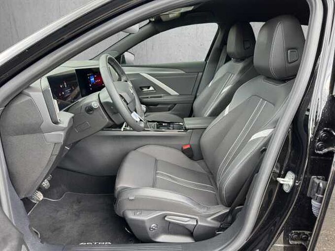 Opel Astra  GS  / AHK abnehmbar /Teilleder