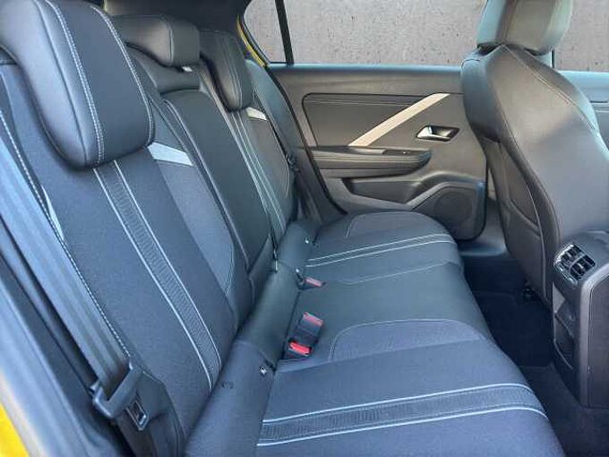 Opel Astra 1.2 T GS  //Kamera/Winterpaket/LED 