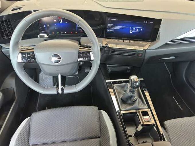 Opel Astra ST 1.2T Edition // Kamera/Sitzheizung /ACC
