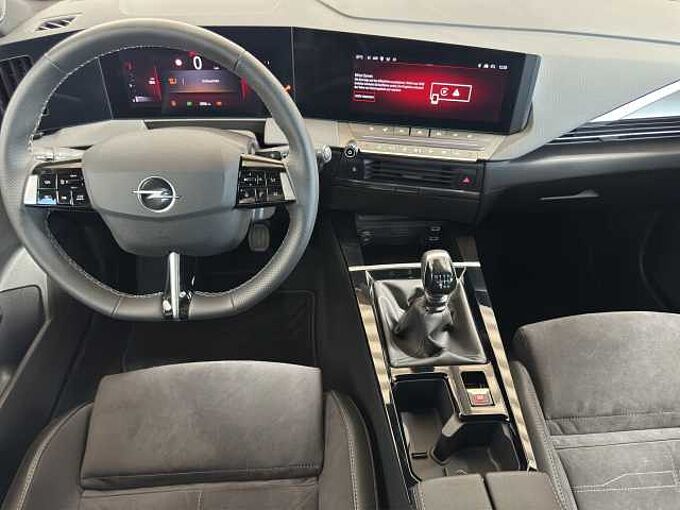 Opel Astra GS / AHK/Schiebedach/Navi /360°