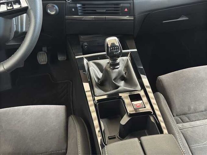 Opel Astra GS / AHK/Schiebedach/Navi /360°