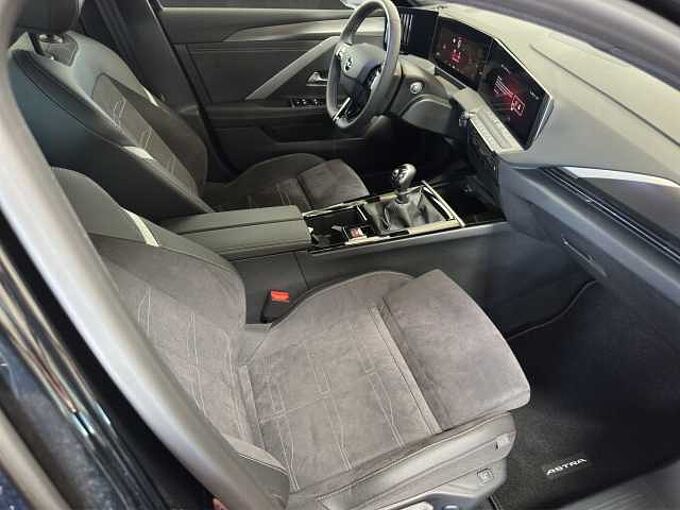 Opel Astra GS / AHK/Schiebedach/Navi /360°