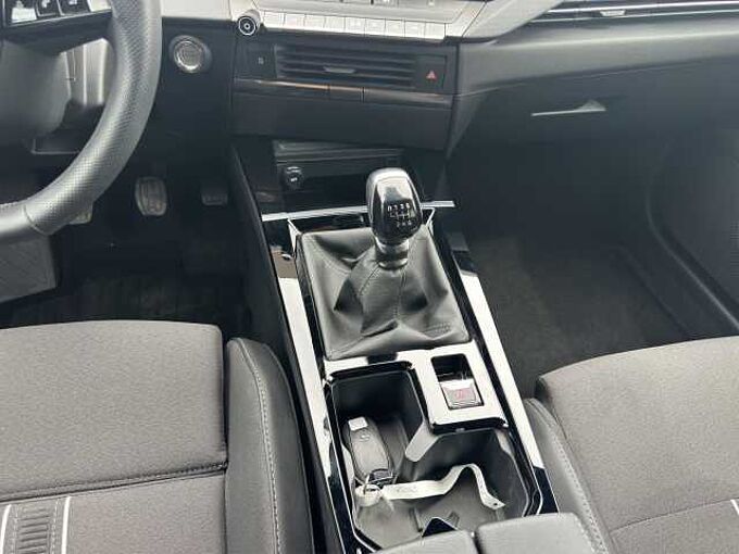 Opel Astra ST 1.2 Turbo GS //Winterpaket/LED/AHK/ 360°/Navi