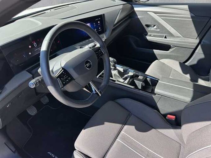 Opel Astra ST 1.2 Turbo GS //Winterpaket/LED/AHK/ 360°/