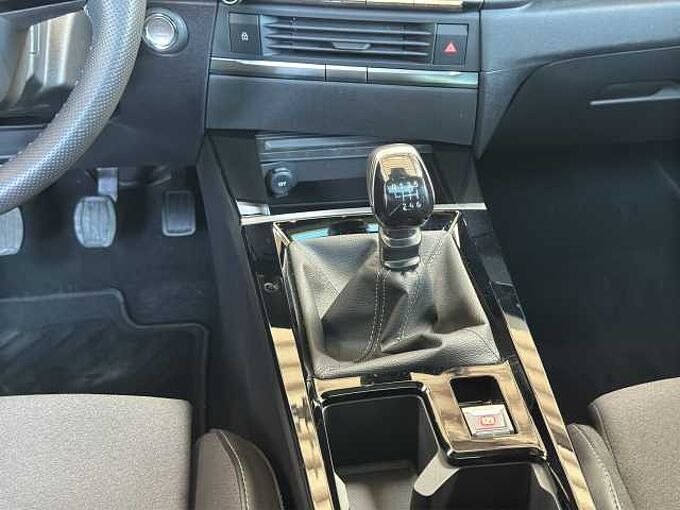 Opel Astra ST 1.2 Turbo GS  //Pano/LED/AHK/ 360&deg;