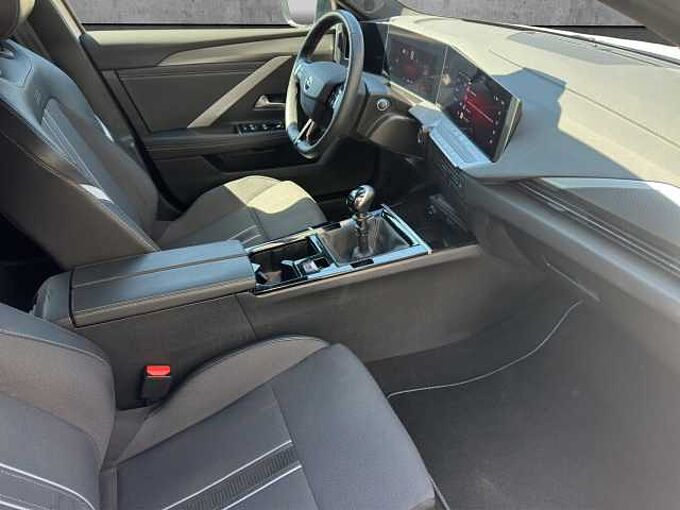 Opel Astra ST  GS  / AHK abnehmbar/ SHZ/PDC vo + hi