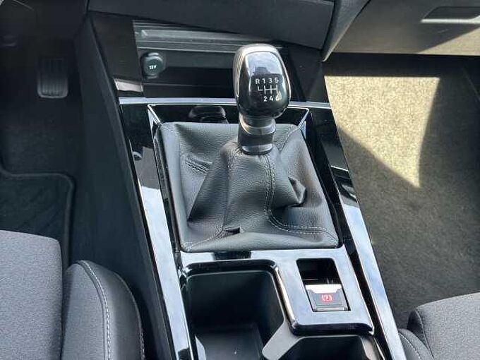 Opel Astra ST 1.2 Turbo GS  //Winterpaket/LED/AHK/ 360&deg;/Navi