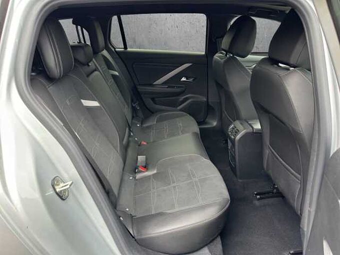 Opel Astra ST 1.2T GS//Pano/Head-Up/Navi/360&deg; 