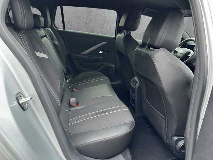 Opel Astra 1.2 GS Turbo