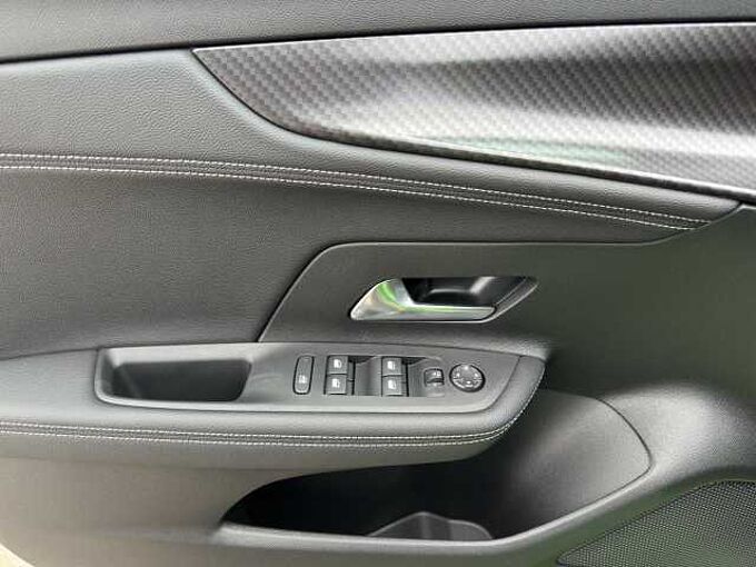 Opel Mokka E Ultimate Teilleder/ Navi / SHZ