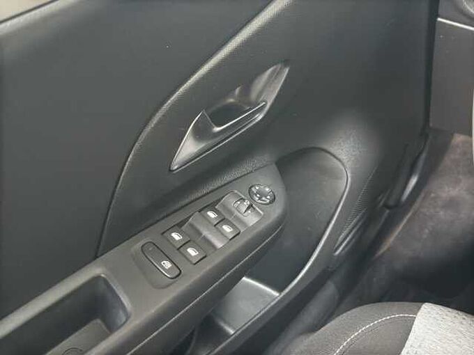 Opel Corsa 1.2 Turbo  //Kamera/Sitzheizung/PDC 