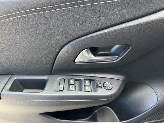 Opel Corsa 1.2 Turbo GS //Navi/ Winterpaket/Kamera /Pano