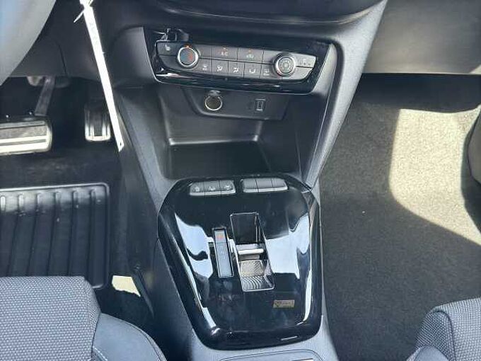 Opel Corsa 1.2 MHEV GS //Kamera/Winterpaket /LED