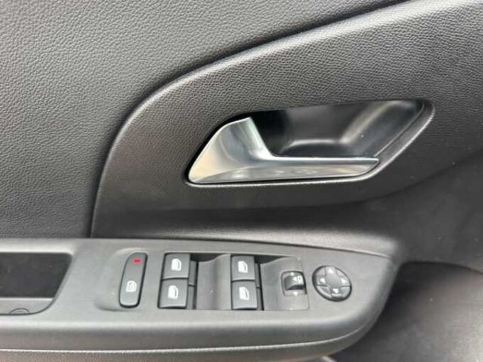 Opel Corsa GS Line Lenkradheizung/Teilleder