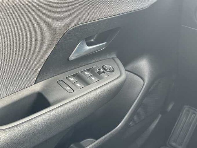 Opel Mokka Edition AHK /Navi mit Farbdisplay