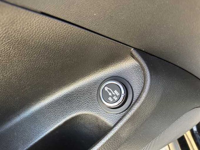 Opel Insignia Innovation*XENON*NAVI*AHK*Kamera*elektr. Heckklappe*