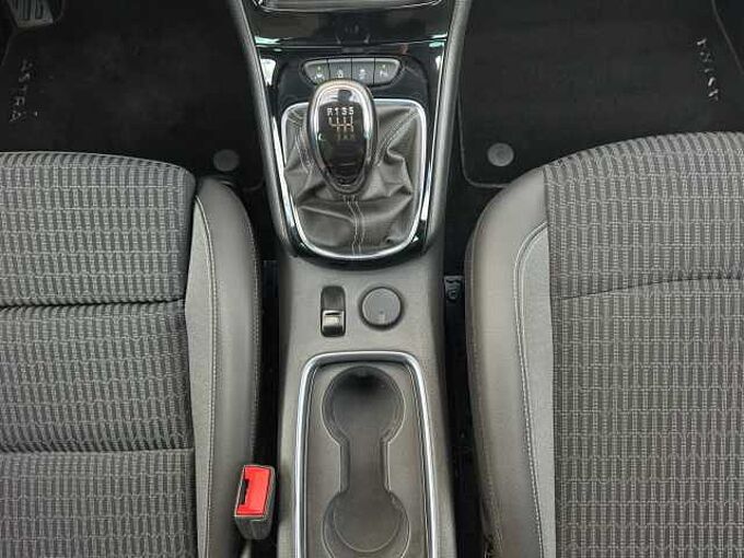 Opel Astra Sports Tourer 1.2 *LED/NAVI/Kam./SHZ/AHK*