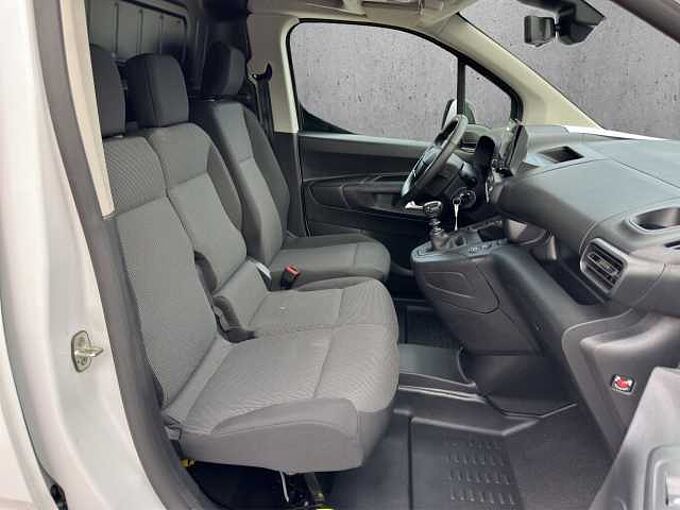 Opel Combo 1.5 Edition XL //Kamera/Sitzheizung/PDC